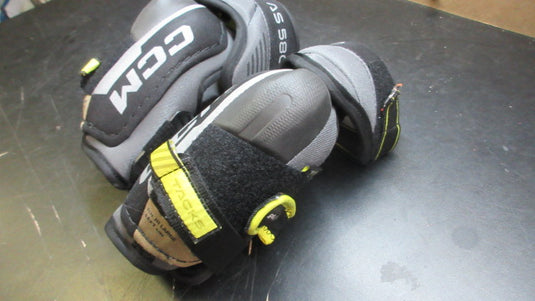 Used CCM Tacks AS580 Elbow Pads -Size Large