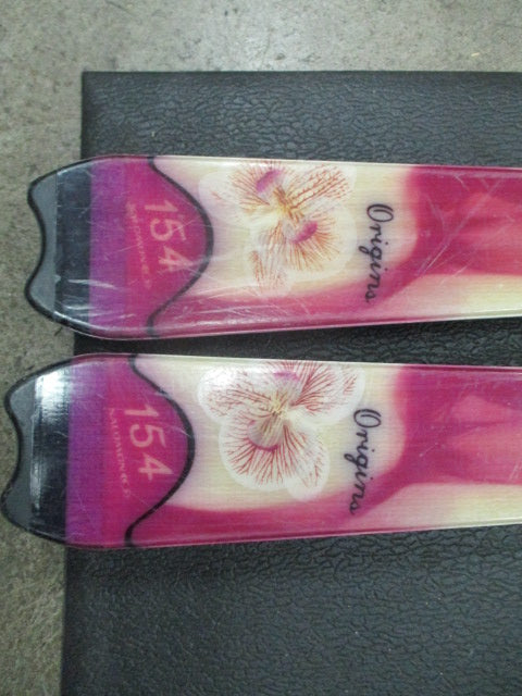 Load image into Gallery viewer, Used Salomon The Origins Size 154Cm Womens Downhill Skis W/ Salomon Bindings
