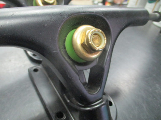 New SKATEBOARD TRUCKS Set of 2 Black