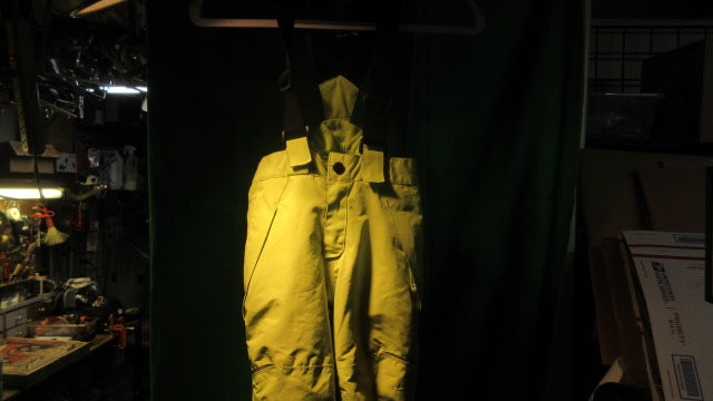 Load image into Gallery viewer, Used Youth Crivit Snow Pants w/ Suspenders Size 2-4 Black imperfections back of

