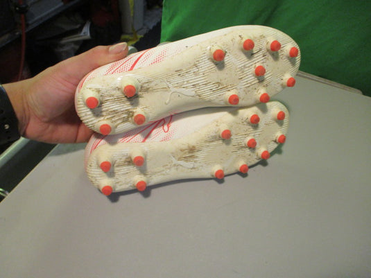 Used Puma Size 4 Soccer Cleats
