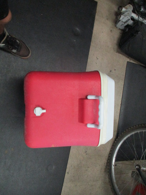 Load image into Gallery viewer, Used Rubbermaid 48 QT Ice Chest
