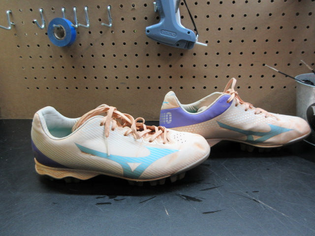 Load image into Gallery viewer, Used Mizuno Wave Finch Lightrevo Women's Molded Softball Cleats - Size 9
