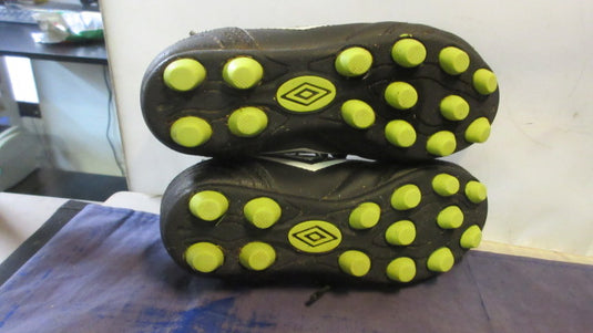 Used Umbro Soccer Cleats Youth Size 11