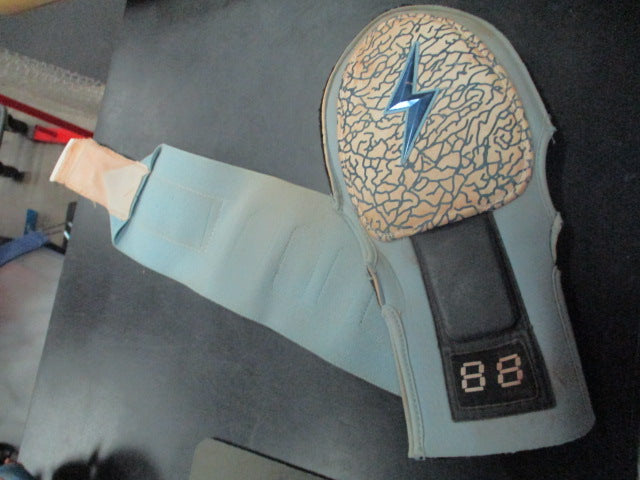 Load image into Gallery viewer, Used Bruce Bolt Adult Sliding Mitt
