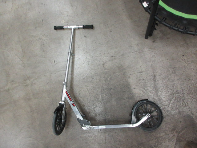 Load image into Gallery viewer, Used Razor A6 - Kick scooter - 13.4 in - silver
