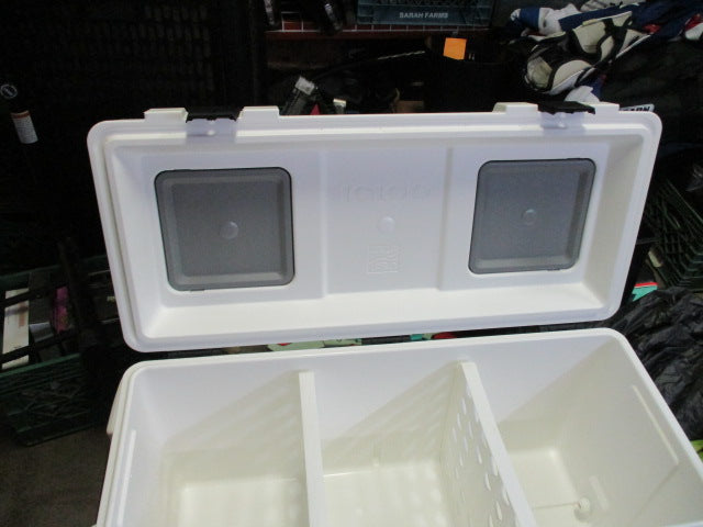 Load image into Gallery viewer, Used Igloo Maxcold 165 Cooler
