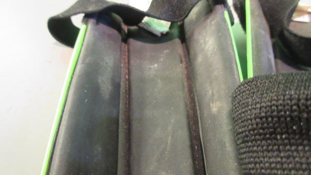 Load image into Gallery viewer, Used Adidas Kids Large Shin Guards
