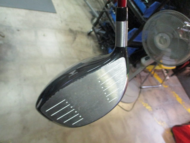 Load image into Gallery viewer, Used Titleist 909D RH 10.5 DEG Stiff Flex Driver Includes Head Cover
