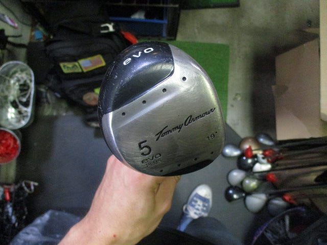 Load image into Gallery viewer, Used Tommy Armour EVO Plus Right Hand 5 Wood
