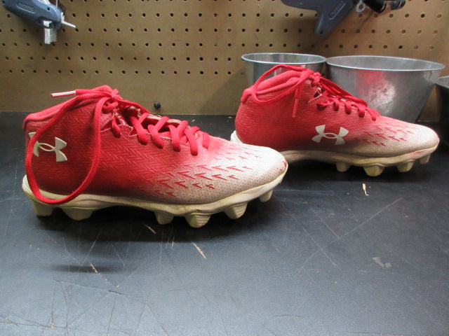 Load image into Gallery viewer, Used Under Armour Men's Spotlight Franchise 4.0 RM Football Cleats - Size Youth
