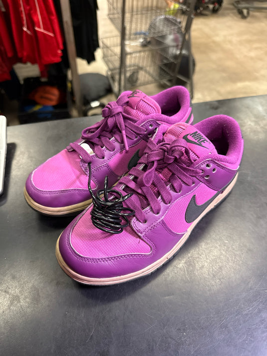Used Nike Dunks