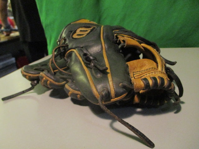 Load image into Gallery viewer, Used Wilson A2000 1786 11.5&quot; Glove - RHT
