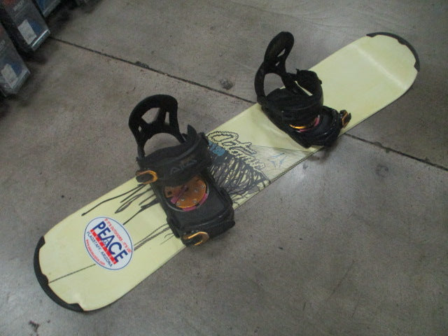 Load image into Gallery viewer, Used Atomic PIQ 120cm Snowboard w/ Atomic Bindings (Bindings Do Not Match)
