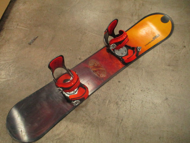 Load image into Gallery viewer, Used 5150 Cyclone 158cm Snowboard w/ Bindings
