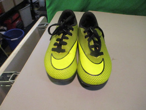 Used Nike Size 12C Soccer Cleats