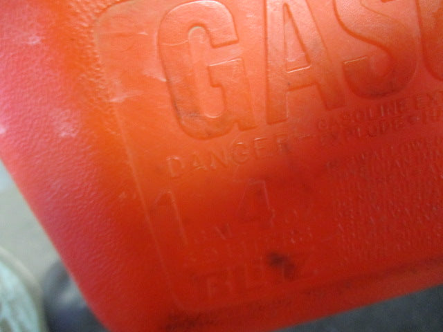 Load image into Gallery viewer, Used Gasoline Can 1 Gallon 4oz

