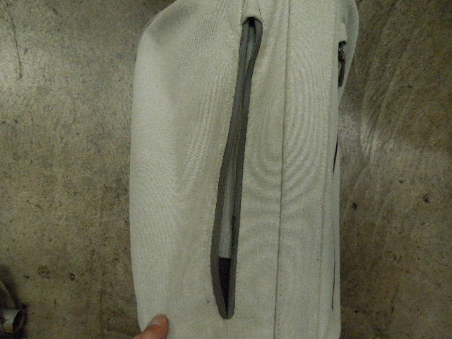 Load image into Gallery viewer, Used Stitch MIY SL1 Golf Stand Bag Broken Zipper
