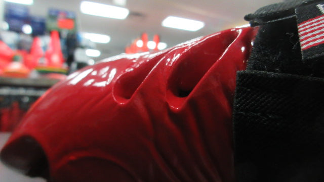 Load image into Gallery viewer, Used Used Champion Youth Small Martial Arts Taekwondo Sparring Gloves
