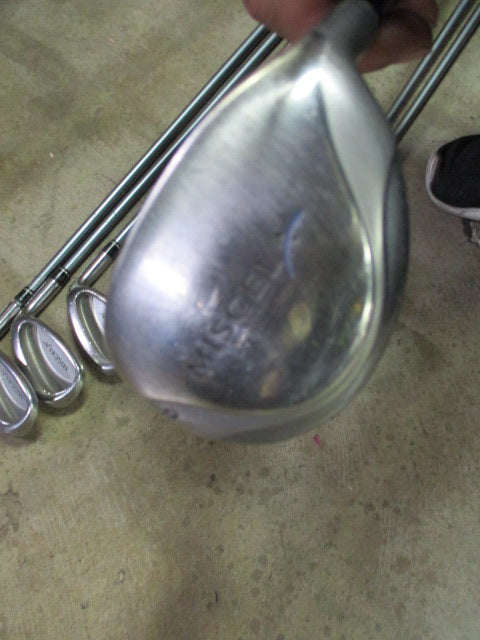 Load image into Gallery viewer, Used Taylormade Miscela Right Hand Ladies Iron Set 6-Pitch Wedge, Sand Wedge
