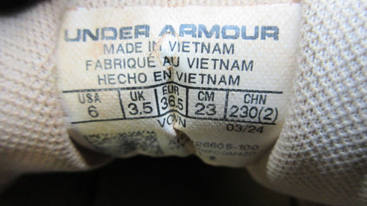 Used Under Armour UA Glyde 2 RM Womens Softball Cleats - Size 6