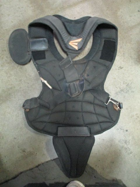 Used Easton Chest Protector in Black Size Youth