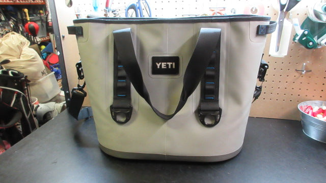Load image into Gallery viewer, Used Yeti Hopper M30 Tote Soft Cooler
