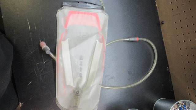 Load image into Gallery viewer, Used Osprey Hydraulics LT 2.5 L Hydration Pack
