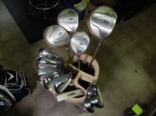 Used Tech Edge Complete Ladies 12pc Right Hand Golf Club Set with Carry Bag