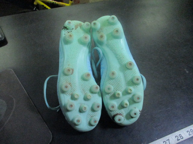 Load image into Gallery viewer, Used Unbranded Teal Soccer Cleat No Size Found
