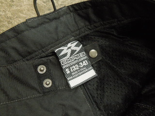 Load image into Gallery viewer, Used EMPIR3 Contact Zero F6 Mens Paintball Pants Size Small

