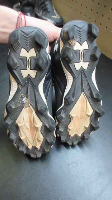 Load image into Gallery viewer, Used Under Armour Cleats - Size Youth 1
