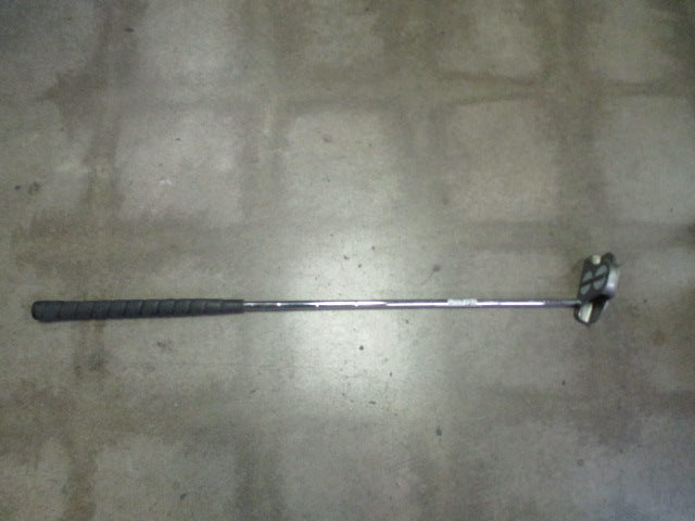 Load image into Gallery viewer, Used White Junior 30" Putter -  RH

