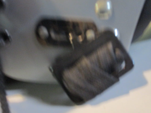 Load image into Gallery viewer, Used Rawlings Size Youth Small Football Shoulder Pads
