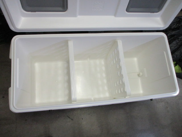 Load image into Gallery viewer, Used Igloo Maxcold 165 Cooler
