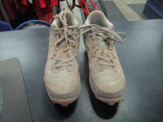 Used Under Armour Size 5.5 Cleats