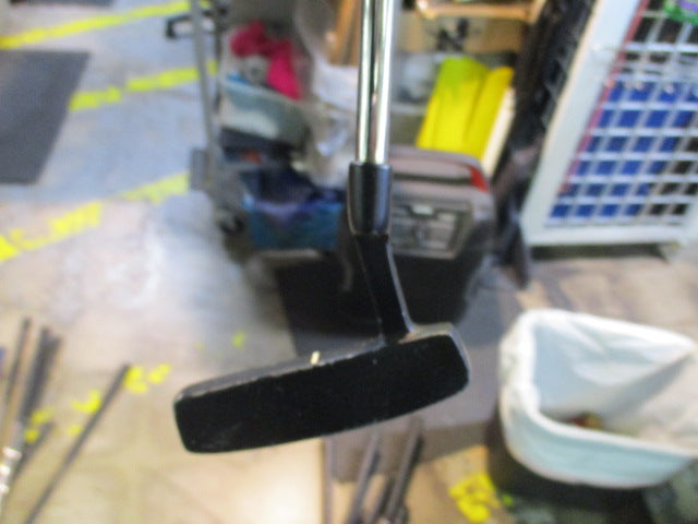 Load image into Gallery viewer, Used Asect X RH 35&quot; Putter
