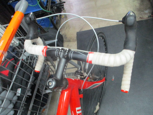 Load image into Gallery viewer, Used Specialized Allez Elite 20 Speed Road Bike
