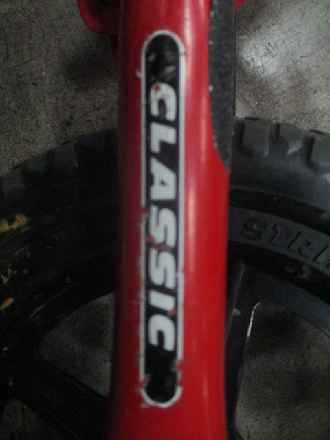 Load image into Gallery viewer, Used Strider Classic 12&quot; Balance Bike
