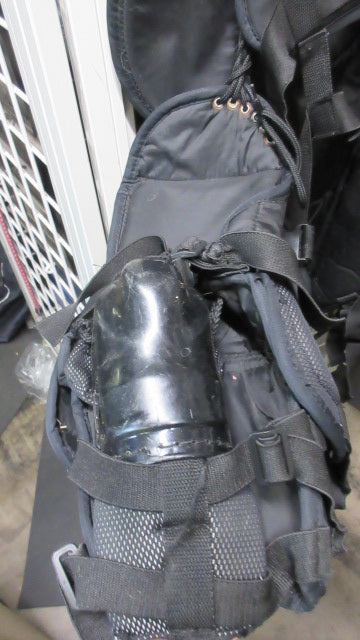 Load image into Gallery viewer, Used Heaton Helite-Z Goalie Hockey Chest Protector Size Adult - straps wear
