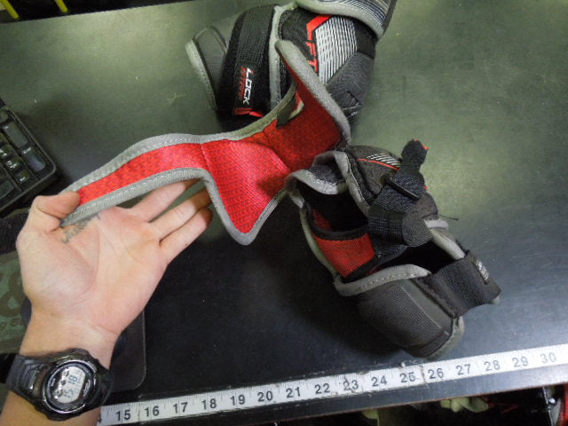 Load image into Gallery viewer, Used CCM Jetspeed FT390 Jr Elbow Pads Size Medium
