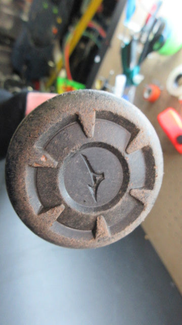 Used Mizuno CRBN1 33" -9 USSSA Fastpitch Softball Bat