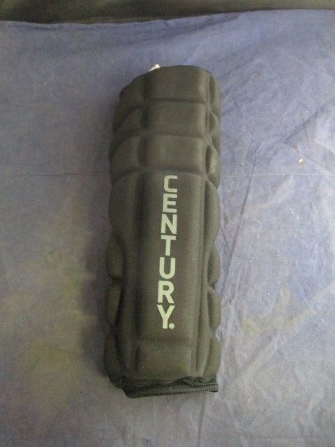 Load image into Gallery viewer, Used Century Martial Armor Forearm Elbow Guards Size Medium
