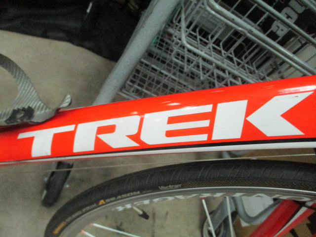 Load image into Gallery viewer, Used Trek Madone 20 Speed 22mm Road Bike

