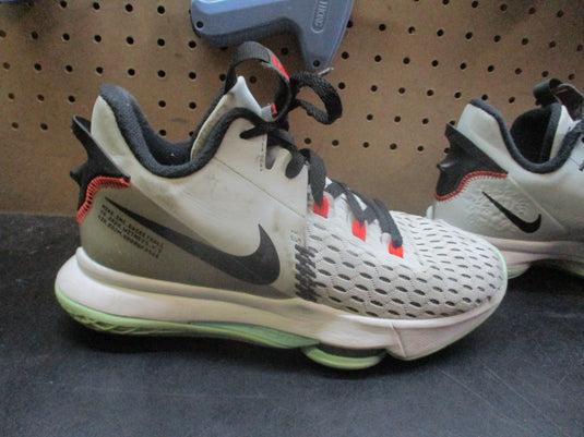 Used Nike LeBron Witness 5 Pure Platinum Light Dew - Size 7.5