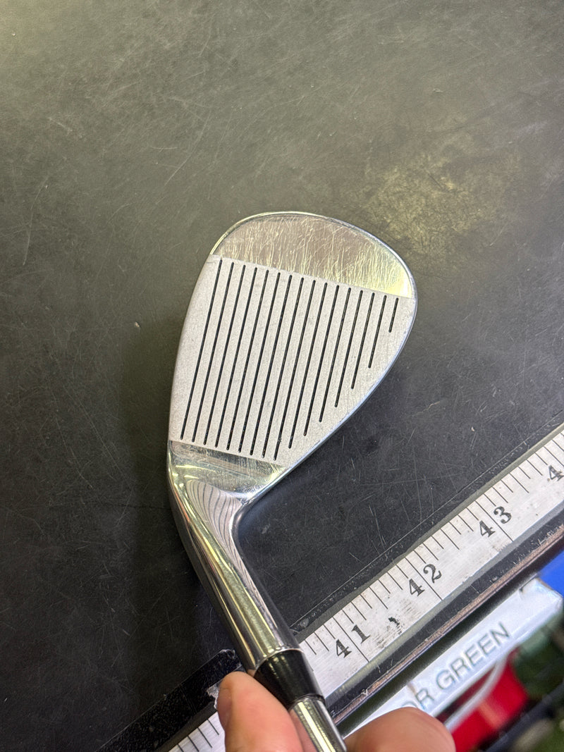 Load image into Gallery viewer, Used Tour Eagle TE2 52º Right Hand Approach Wedge
