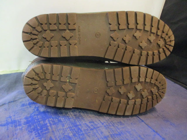 Load image into Gallery viewer, Used Pappagallo Snow Boots Adult Size 8 - wear inside
