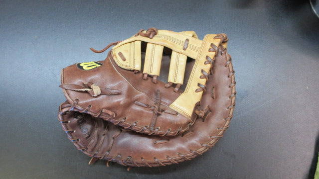 Load image into Gallery viewer, Used Wilson A2000 12" Single Post Web First Baseman's Mitt - RHT
