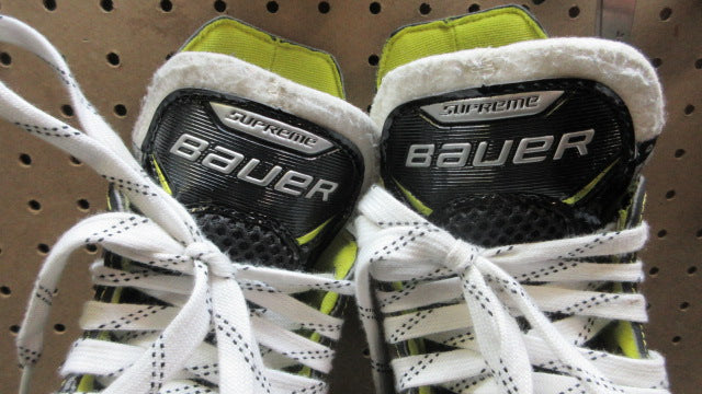 Load image into Gallery viewer, Used Bauer Supreme S35 Hockey Skates - Size 4
