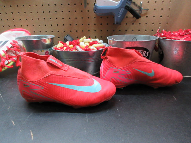 Load image into Gallery viewer, Used Nike Jr. Mercurial Superfly 10 Academy Soccer Cleats - Size Youth 1
